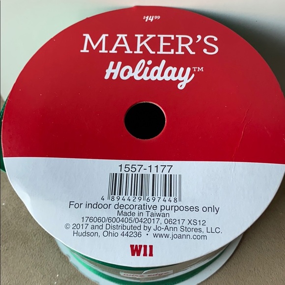 Maker's Holiday Green Christmas Wired Ribbon - Picture 4 of 5